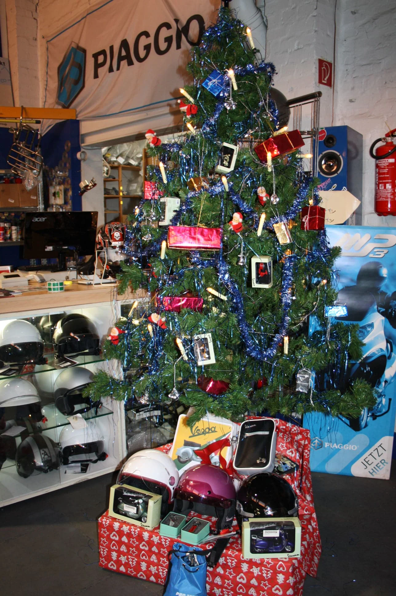 Vespa Weihnachtsbaum