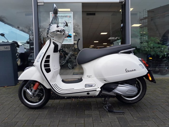 Vespa GTS 300 SUPER E5