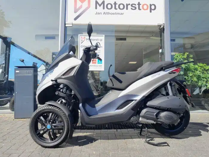 Piaggio Mp3 300 Hpe E5 07 Scaled