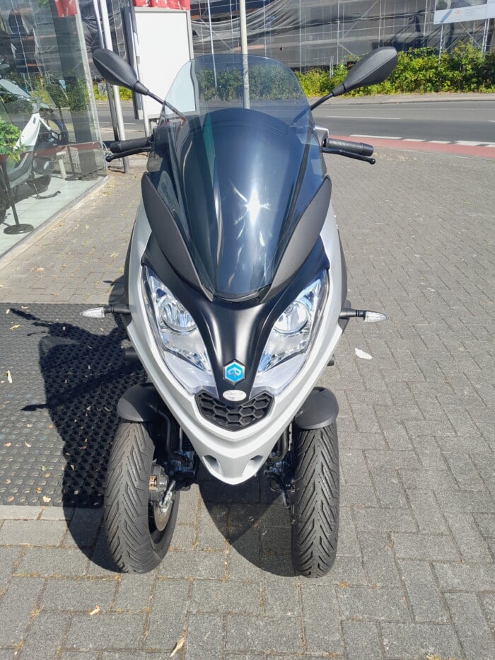 Piaggio MP3 300 HPE E5 – Bild 2