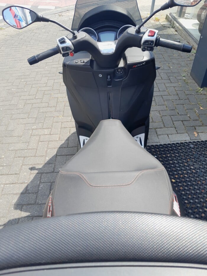 Piaggio MP3 300 HPE SPORT E5 – Bild 4