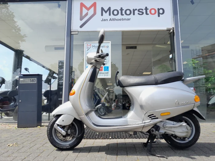 Vespa Et4 125 01 Scaled