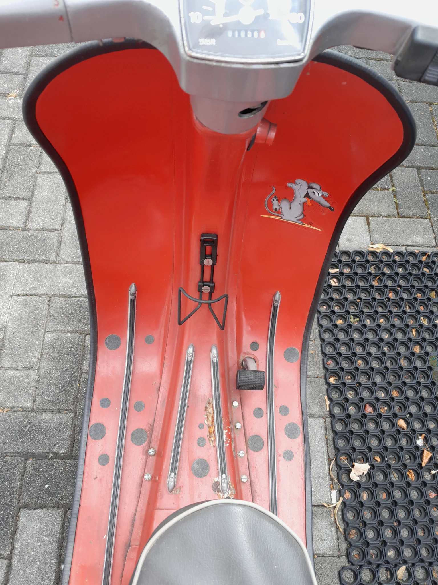 Vespa V50 N 06 Scaled