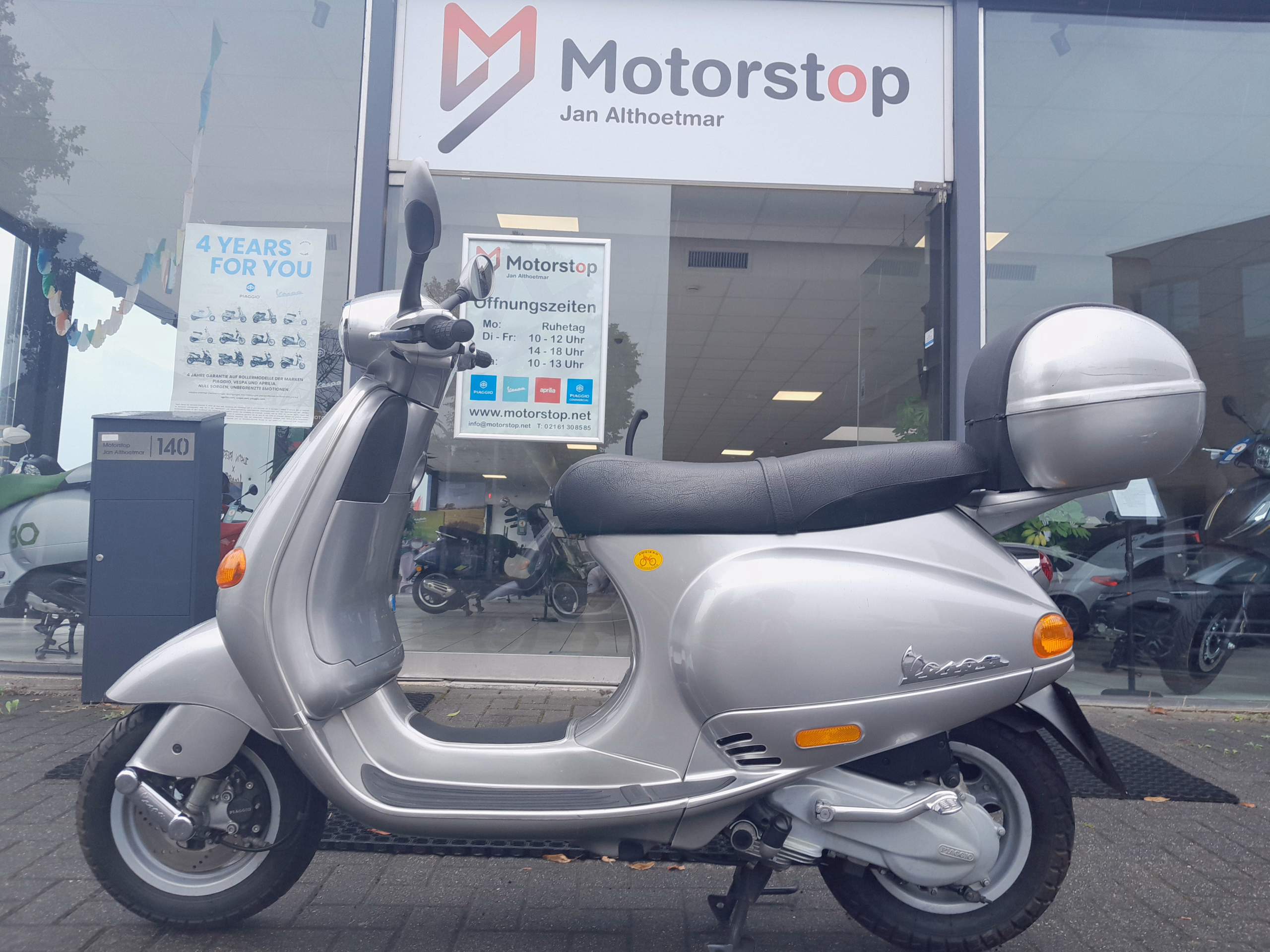 Vespa ET4 125