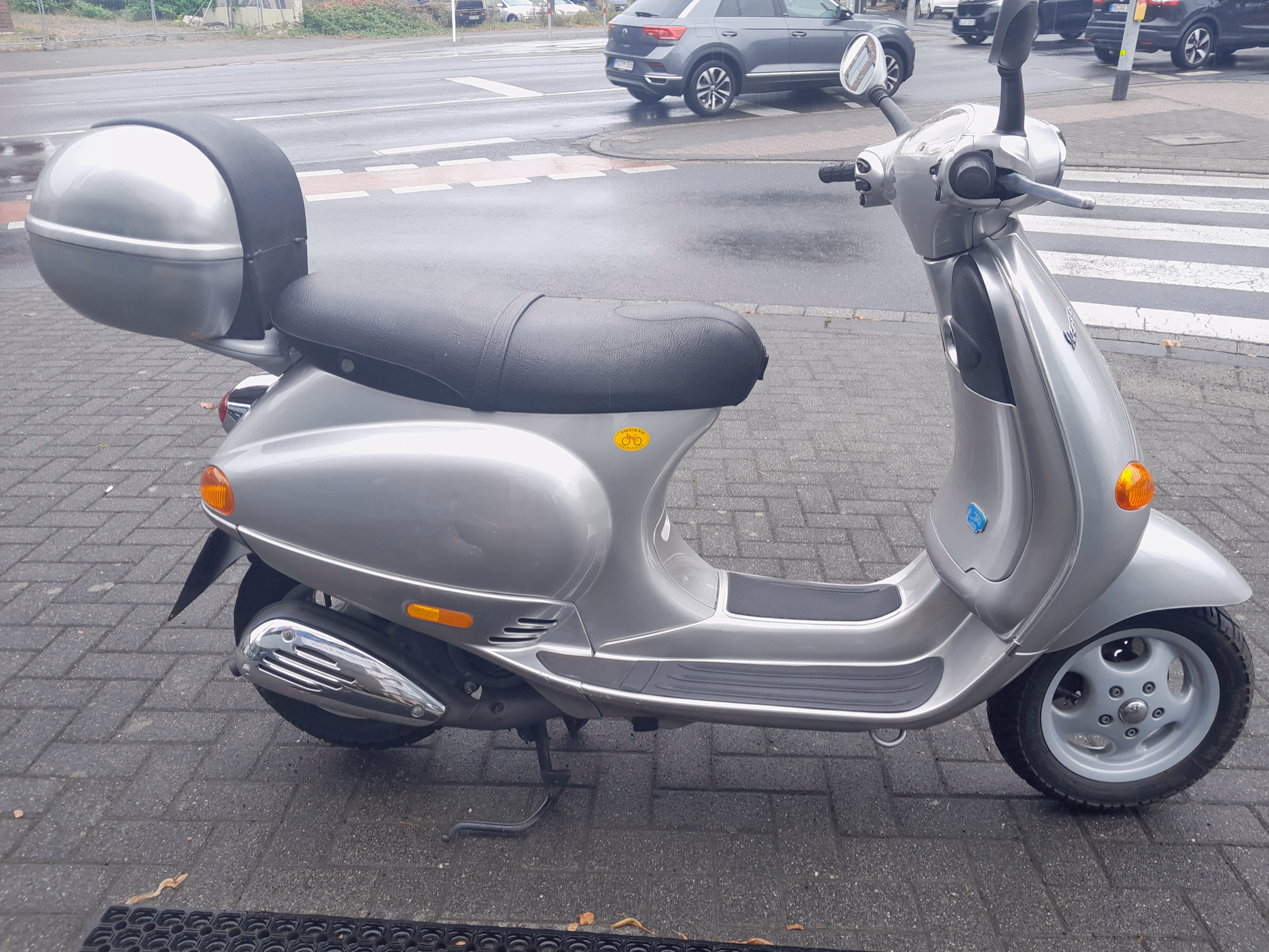 Vespa ET4 125 – Bild 3