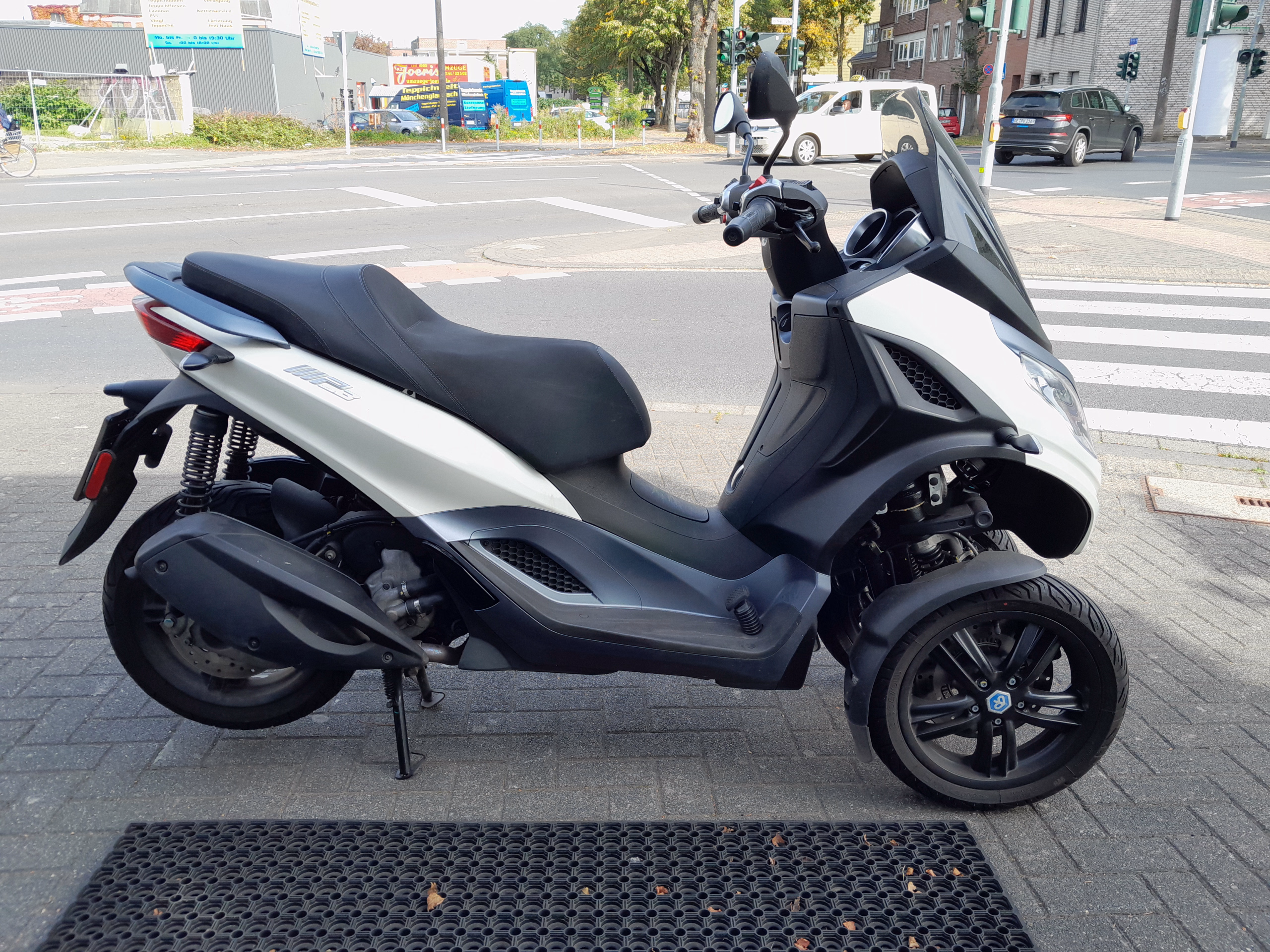 Piaggio MP3 300 HPE E5 – Bild 3